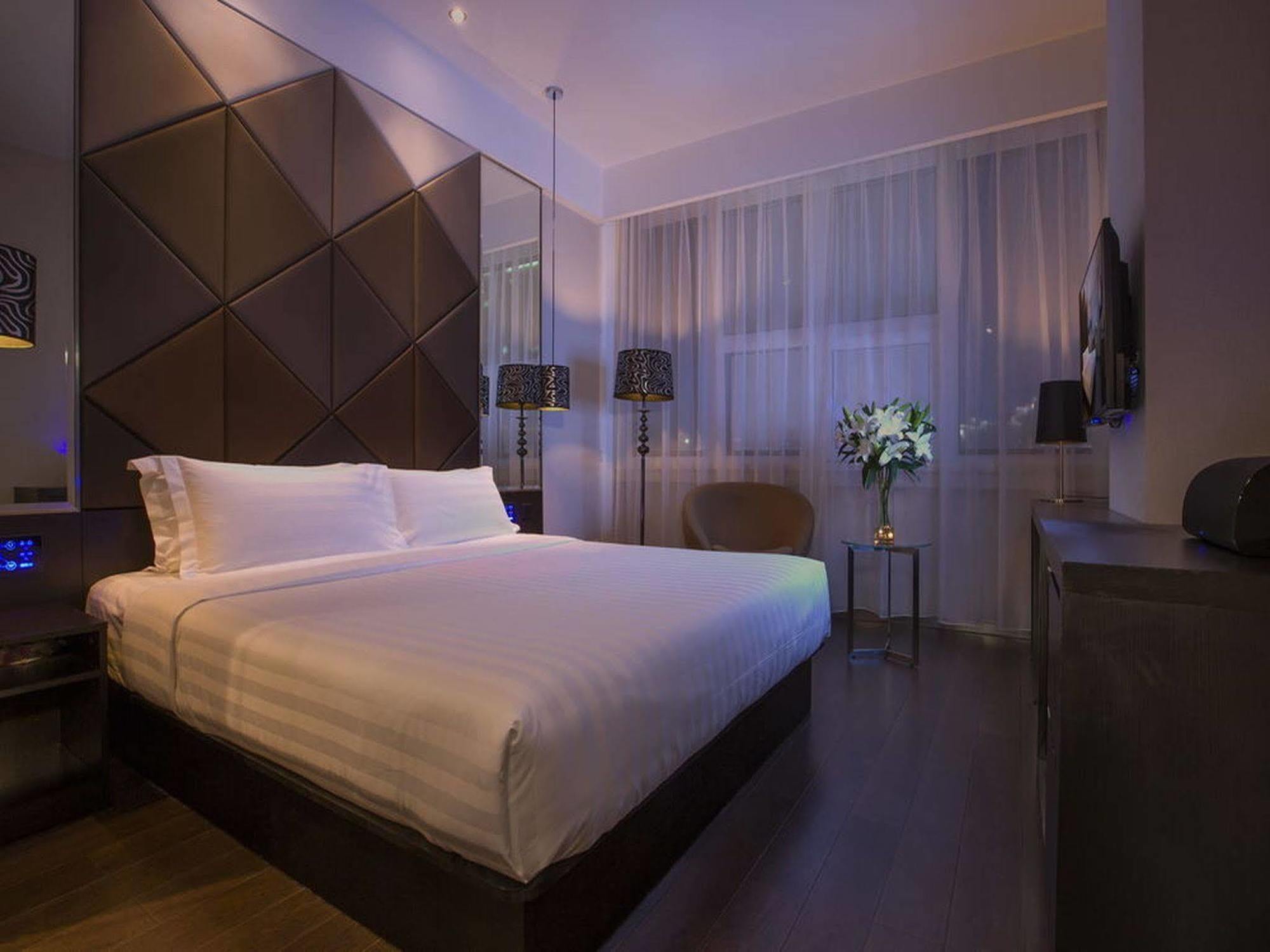 Orange Hotel Select Luohu Shenzhen Exterior photo
